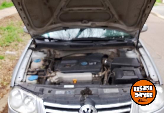 Autos - Volkswagen Bora 1.8 T 2011 Nafta 128000Km - En Venta