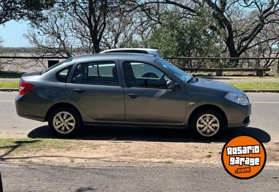 Autos - Renault Symbol 2013 Nafta 71300Km - En Venta