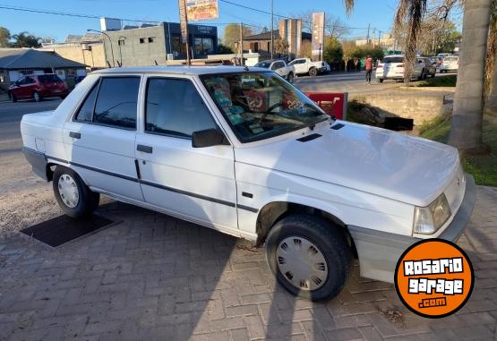 Autos - Renault REANAULT 9 1994 GNC 300000Km - En Venta