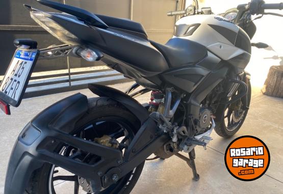 Motos - Bajaj NS 200 2022 Nafta 14000Km - En Venta