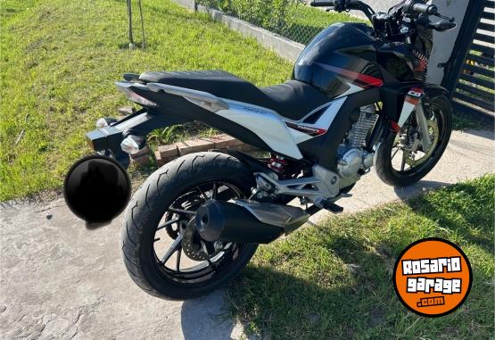 Motos - Honda CB 250 TWITER 2018 Nafta 14000Km - En Venta