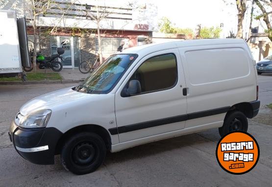 Utilitarios - Peugeot Partner 2011 Diesel 197000Km - En Venta