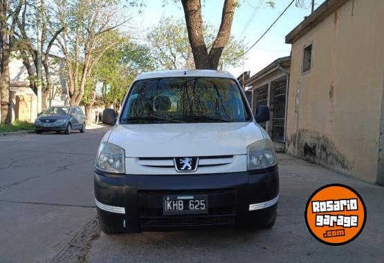Utilitarios - Peugeot Partner 2011 Diesel 197000Km - En Venta