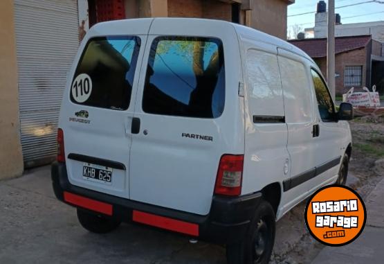 Utilitarios - Peugeot Partner 2011 Diesel 197000Km - En Venta