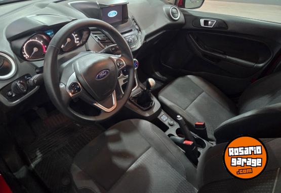 Autos - Ford Fiesta kinetic 2018 Nafta 98000Km - En Venta