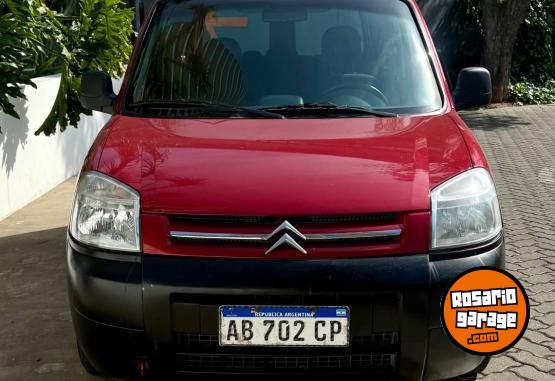 Utilitarios - Citroen BERLINGO BUSINESS MIXTO 2017 Nafta 115000Km - En Venta