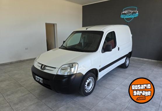 Utilitarios - Peugeot Partner 2013 Nafta 94000Km - En Venta