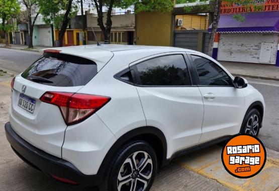 Autos - Honda HRV 2017 Nafta 118000Km - En Venta
