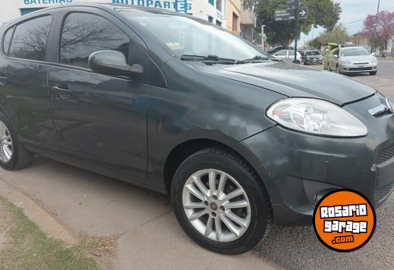 Autos - Fiat Palio essence 5p 2014 Nafta 180000Km - En Venta