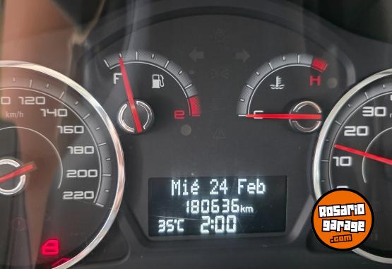 Autos - Fiat Palio essence 5p 2014 Nafta 180000Km - En Venta