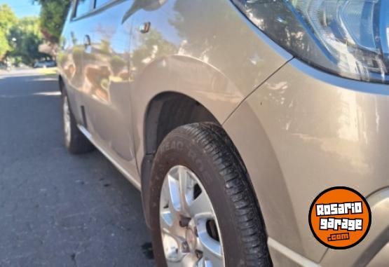 Autos - Chevrolet Spin 2012 Nafta 140000Km - En Venta