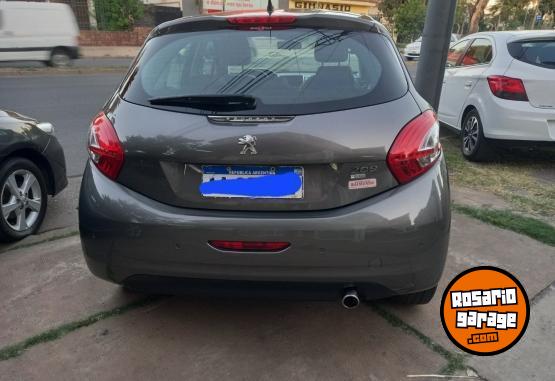Autos - Peugeot 208 2016 Nafta 120000Km - En Venta