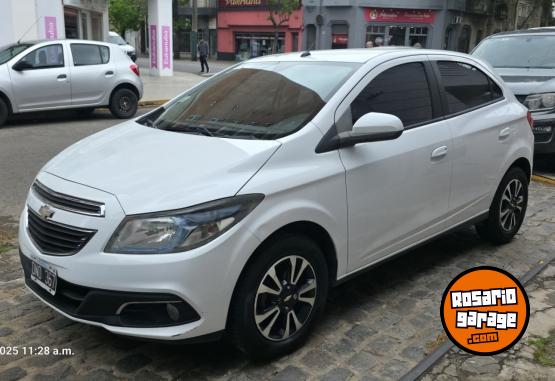 Autos - Renault Onix 2015 Nafta 75000Km - En Venta