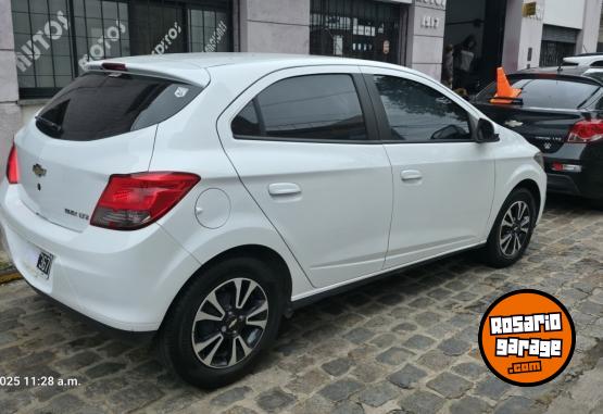 Autos - Renault Onix 2015 Nafta 75000Km - En Venta