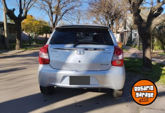 Autos - Toyota Etios xls 2015 Nafta 53400Km - En Venta