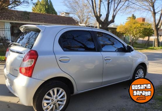 Autos - Toyota Etios xls 2015 Nafta 53400Km - En Venta