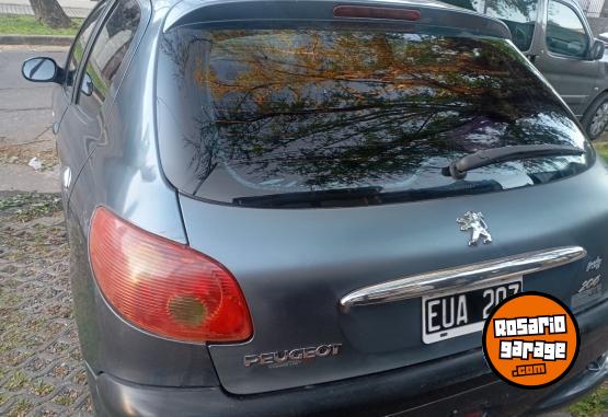 Autos - Peugeot 206 xr 2005 Nafta 292000Km - En Venta