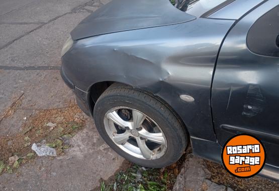 Autos - Peugeot 206 xr 2005 Nafta 292000Km - En Venta