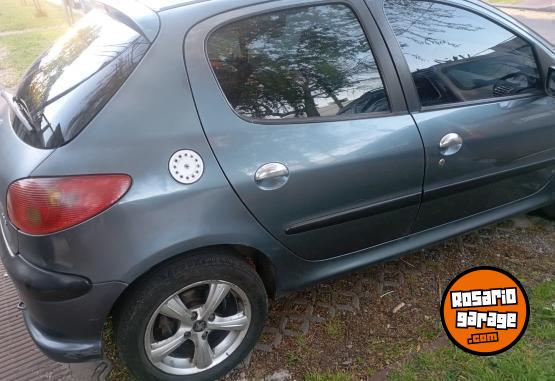 Autos - Peugeot 206 xr 2005 Nafta 292000Km - En Venta