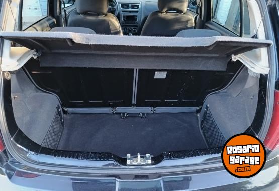 Autos - Volkswagen Fox 5 puertas Confortline 2013 Nafta 110500Km - En Venta