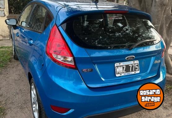 Autos - Ford Fiesta Kinetic Titanium 2013 GNC 174000Km - En Venta