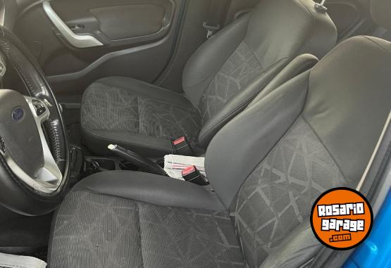 Autos - Ford Fiesta Kinetic Titanium 2013 GNC 174000Km - En Venta