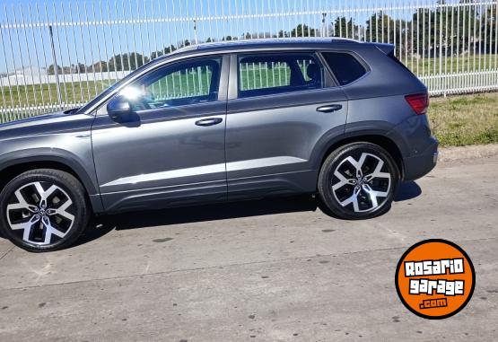 Autos - Volkswagen Taos 2024 Nafta 14000Km - En Venta