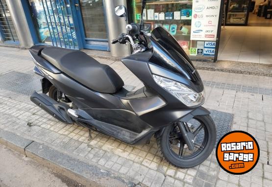 Motos - Honda Pcx 150 2017 Nafta 21700Km - En Venta