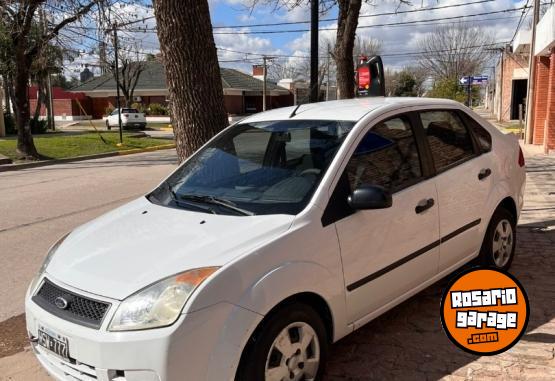 Autos - Ford fiesta max 1.6 2009 Nafta 149000Km - En Venta