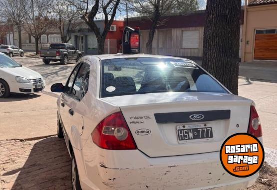 Autos - Ford fiesta max 1.6 2009 Nafta 149000Km - En Venta