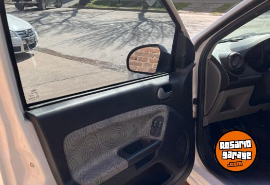 Autos - Ford fiesta max 1.6 2009 Nafta 149000Km - En Venta