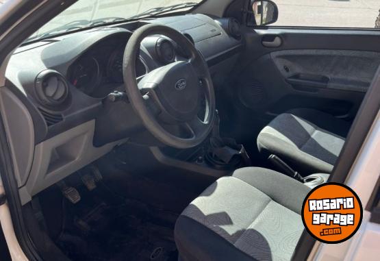 Autos - Ford fiesta max 1.6 2009 Nafta 149000Km - En Venta