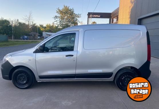 Utilitarios - Renault Renault Kangoo 2022 Nafta 93000Km - En Venta