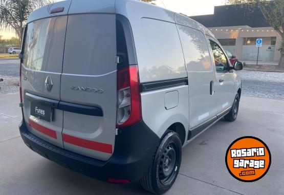 Utilitarios - Renault Renault Kangoo 2022 Nafta 93000Km - En Venta