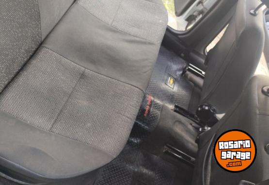 Autos - Chevrolet Classic 2015 Nafta 99350Km - En Venta