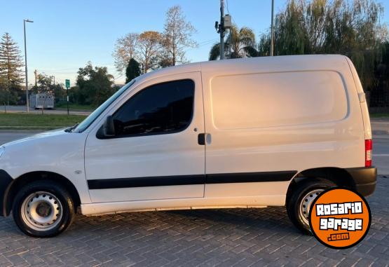 Utilitarios - Citroen BERLINGO 1.4 FURGON 2018 Nafta 125000Km - En Venta