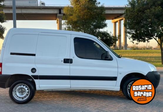 Utilitarios - Citroen BERLINGO 1.4 FURGON 2018 Nafta 125000Km - En Venta