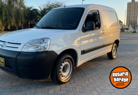 Utilitarios - Citroen BERLINGO 1.4 FURGON 2018 Nafta 125000Km - En Venta