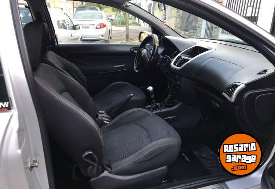 Autos - Peugeot 207 compac 2.0 HDI 2009 Diesel 180000Km - En Venta