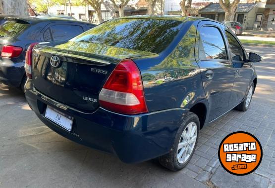 Autos - Toyota Etios xls 4pts 2017 Nafta 155000Km - En Venta