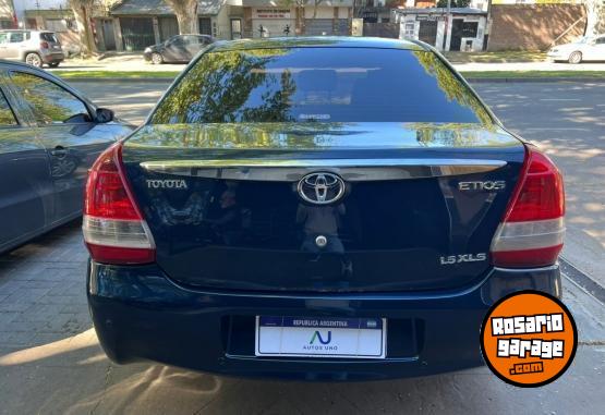 Autos - Toyota Etios xls 4pts 2017 Nafta 155000Km - En Venta
