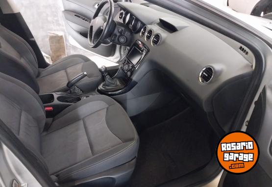 Autos - Peugeot 308 2018 Diesel 133000Km - En Venta