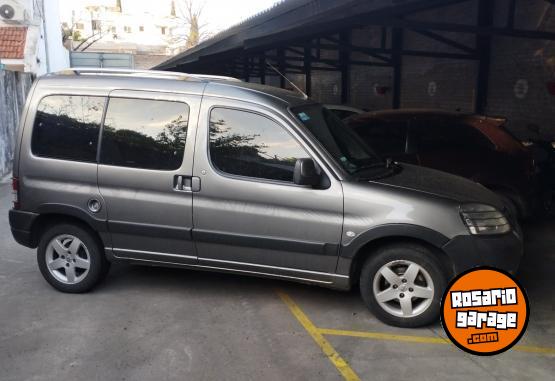 Utilitarios - Peugeot Partner patagonica 2017 Diesel 117000Km - En Venta