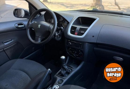 Autos - Peugeot 207 Compact 2012 Diesel 140000Km - En Venta