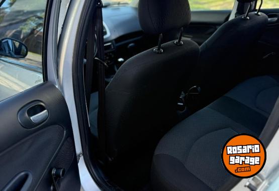 Autos - Peugeot 207 Compact 2012 Diesel 140000Km - En Venta