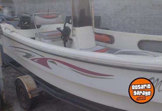 Embarcaciones - Vendo lancha Tracker 540 + Mercury 40 Hp 2 tiempos Power Trim - En Venta