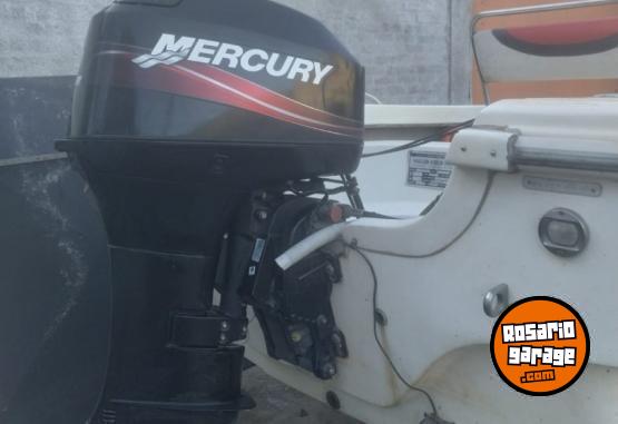 Embarcaciones - Vendo lancha Tracker 540 + Mercury 40 Hp 2 tiempos Power Trim - En Venta