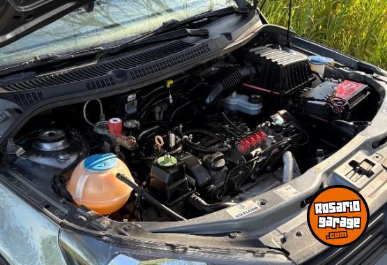 Camionetas - Volkswagen Saveiro doble cabina 2017 GNC 193000Km - En Venta