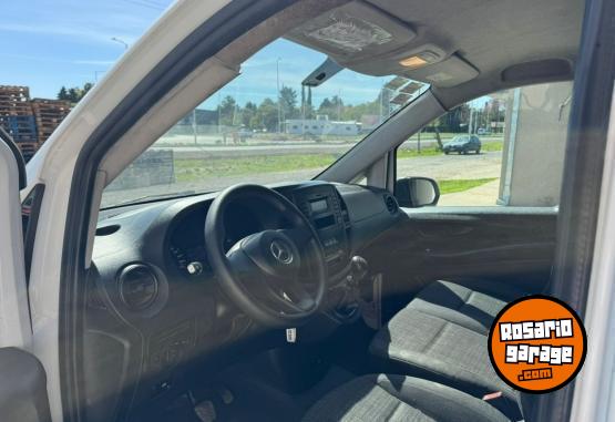Utilitarios - Mercedes Benz VITO 111 CDI FURGON 2019 Diesel 111111Km - En Venta