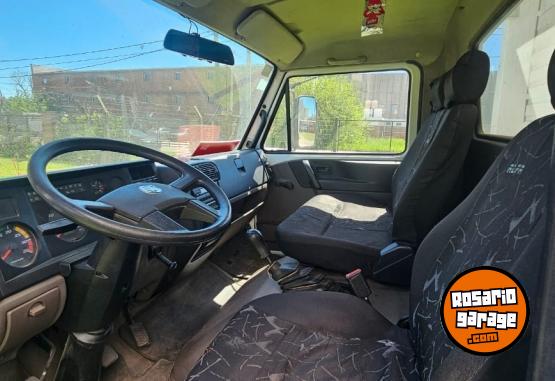 Camiones y Gras - Volkswagen 9.150 modelo 2013 con 200000km originales. Equipado. - En Venta